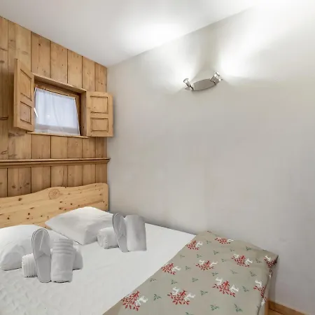 Apartment Confortable 6 Pers. Proche Des Pistes Avec Balcon Et Parking - Fr-1-640-11